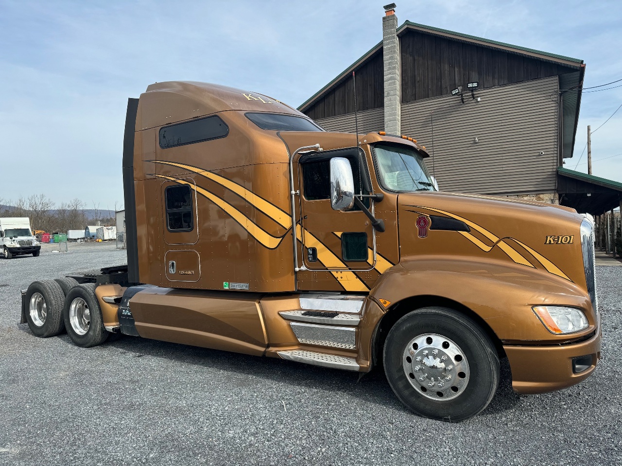 2015 KENWORTH T660 STUDIO TANDEM AXLE SLEEPER FOR SALE 9715