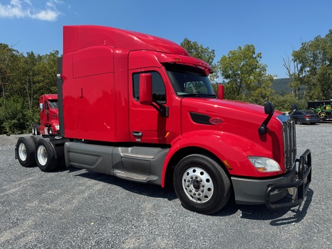 2020-peterbilt-579-tandem-axle-sleeper #9732