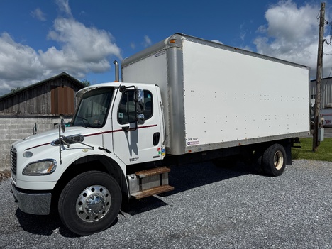 2010 FREIGHTLINER M2 Box Van Truck #9806