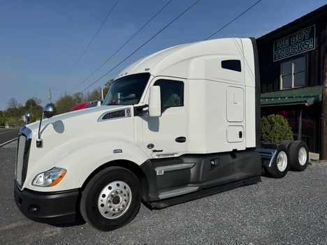 2019-kenworth-t680-tandem-axle-sleeper #9810