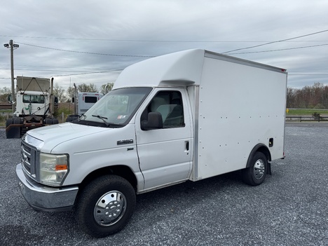 2010-ford-e350-box-van-truck #9811