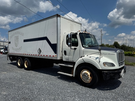 2013 FREIGHTLINER M2 Box Van Truck #9823