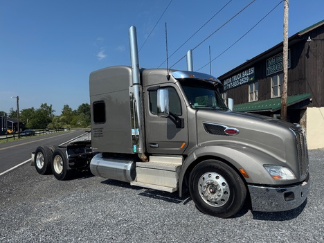 2020-peterbilt-579-tandem-axle-sleeper #9840