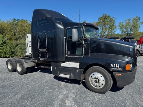2006-kenworth-t600-tandem-axle-sleeper #9843