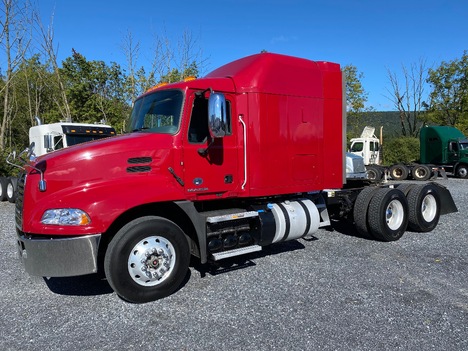 2016 MACK CX613 Tandem Axle Sleeper #9847