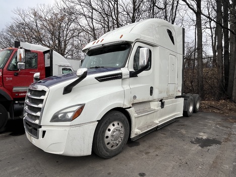 2020 FREIGHTLINER Cascadia Tandem Axle Sleeper #9879