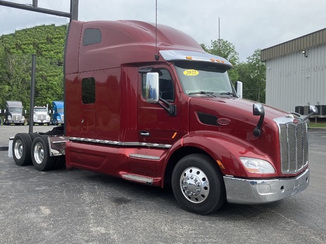 2022 PETERBILT 579 Tandem Axle Sleeper #9882
