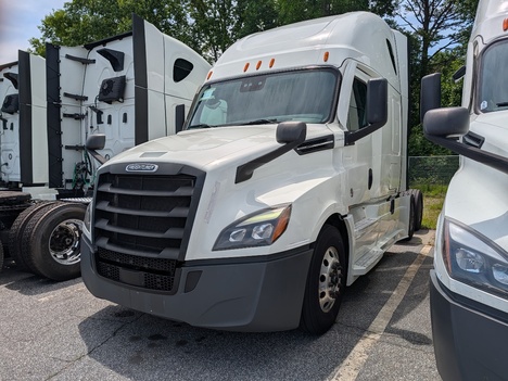 2022-freightliner-cascadia-tandem-axle-sleeper #9913