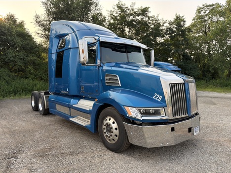 2016-western-star-5700xe-tandem-axle-sleeper #9930