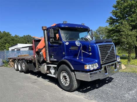 2014 VOLVO VHD Knuckleboom Truck #9939