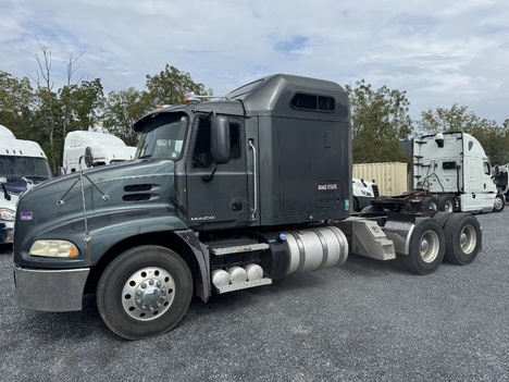 2014 MACK CX613 Tandem Axle Sleeper #9941