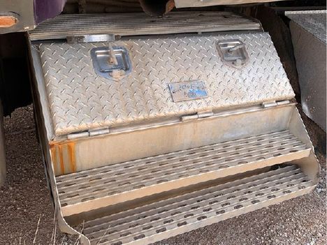 1999 WESTERN STAR 4900E Tool Box #1130