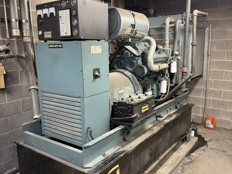 1990 DETROIT DIESEL 8065-7405 275KW Diesel Generator