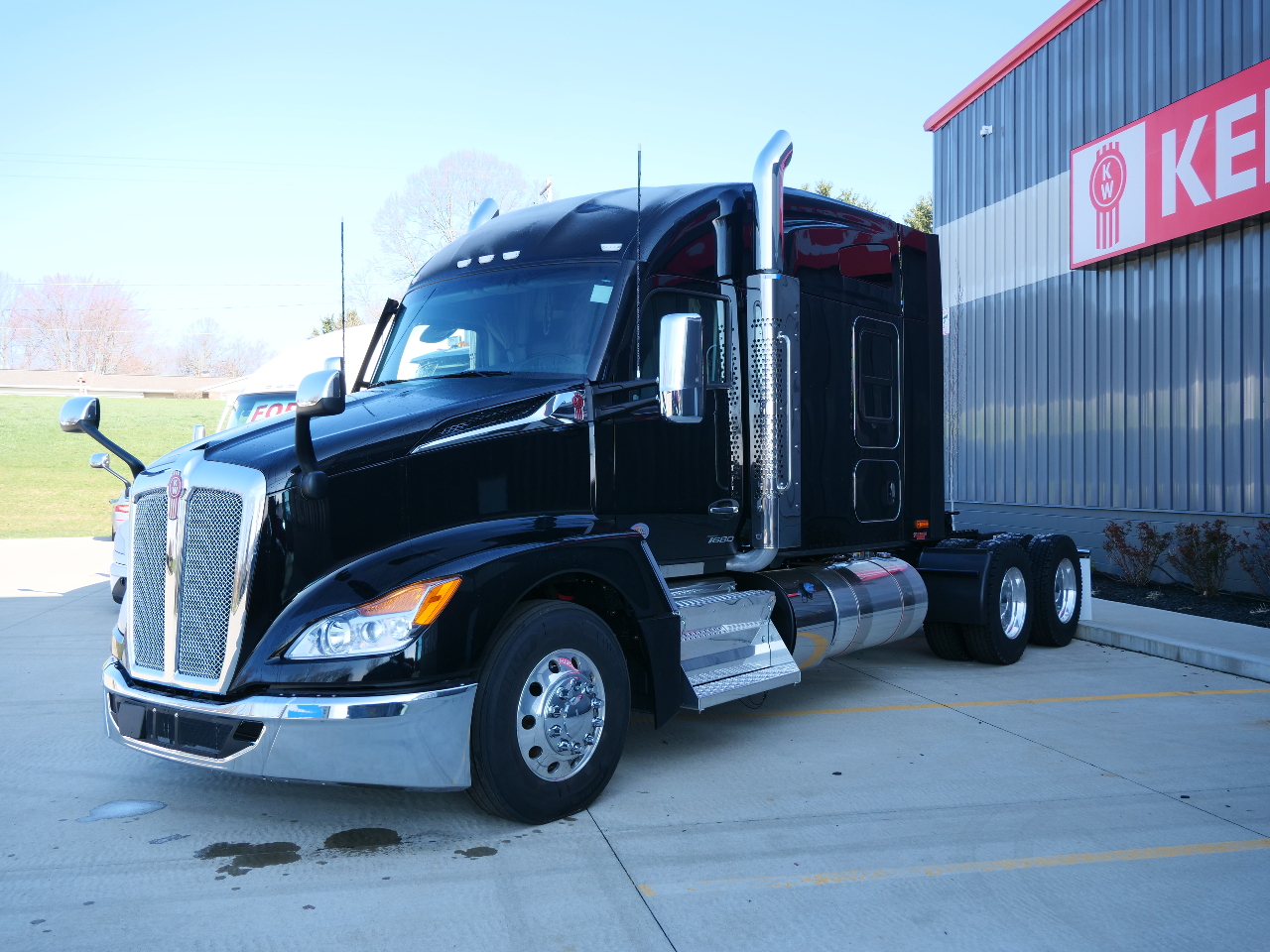 2024 KENWORTH T680 SLEEPER FOR SALE 1057