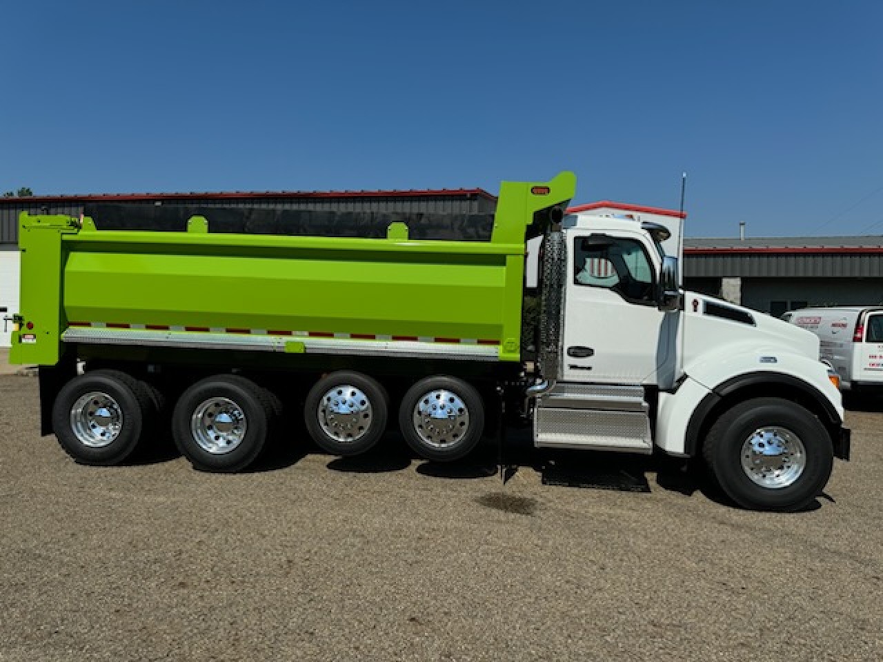 2025 KENWORTH T880S QUAD AXLE DUMP TRUCK FOR SALE 1266