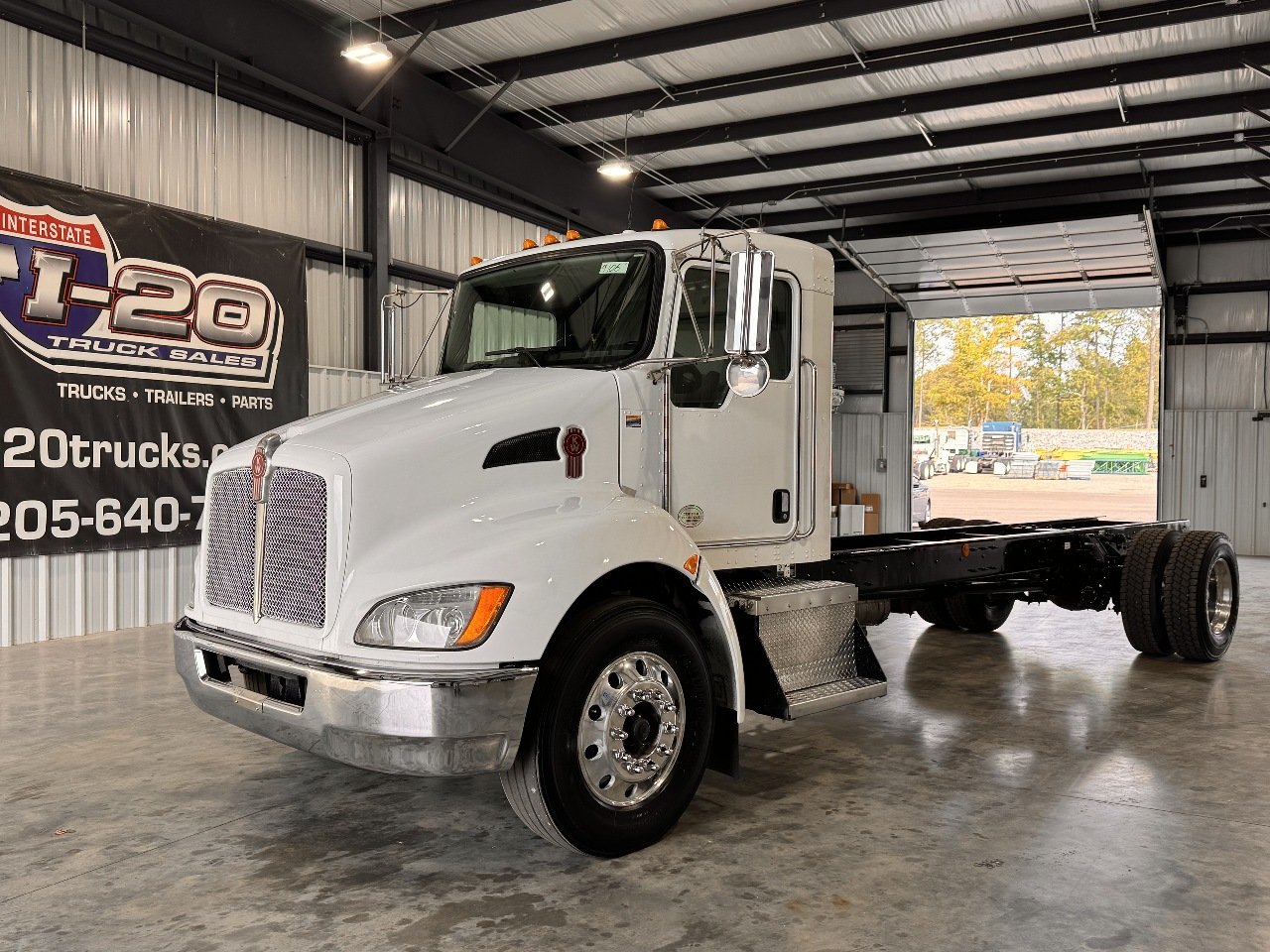2017 KENWORTH T270 Cab Chassis Truck #1 2017 KENWORTH T270 Cab Chassis Truck #1