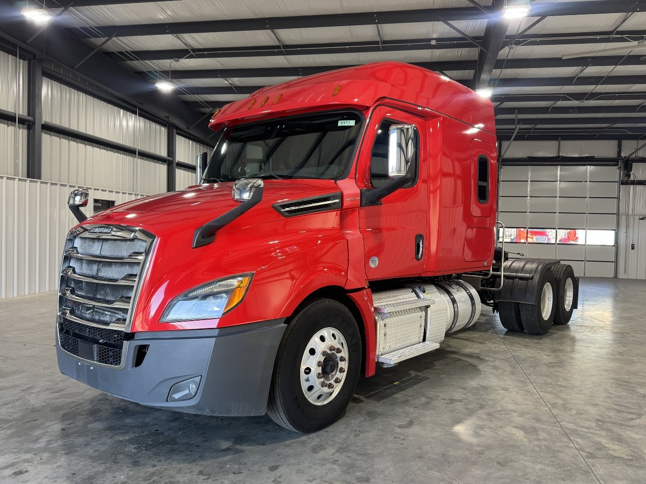 2019 FREIGHTLINER Cascadia Tandem Axle Sleeper #1 2019 FREIGHTLINER Cascadia Tandem Axle Sleeper #1