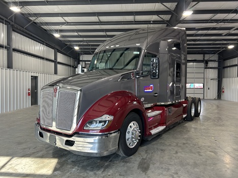 2021-kenworth-t680-tandem-axle-sleeper #15973