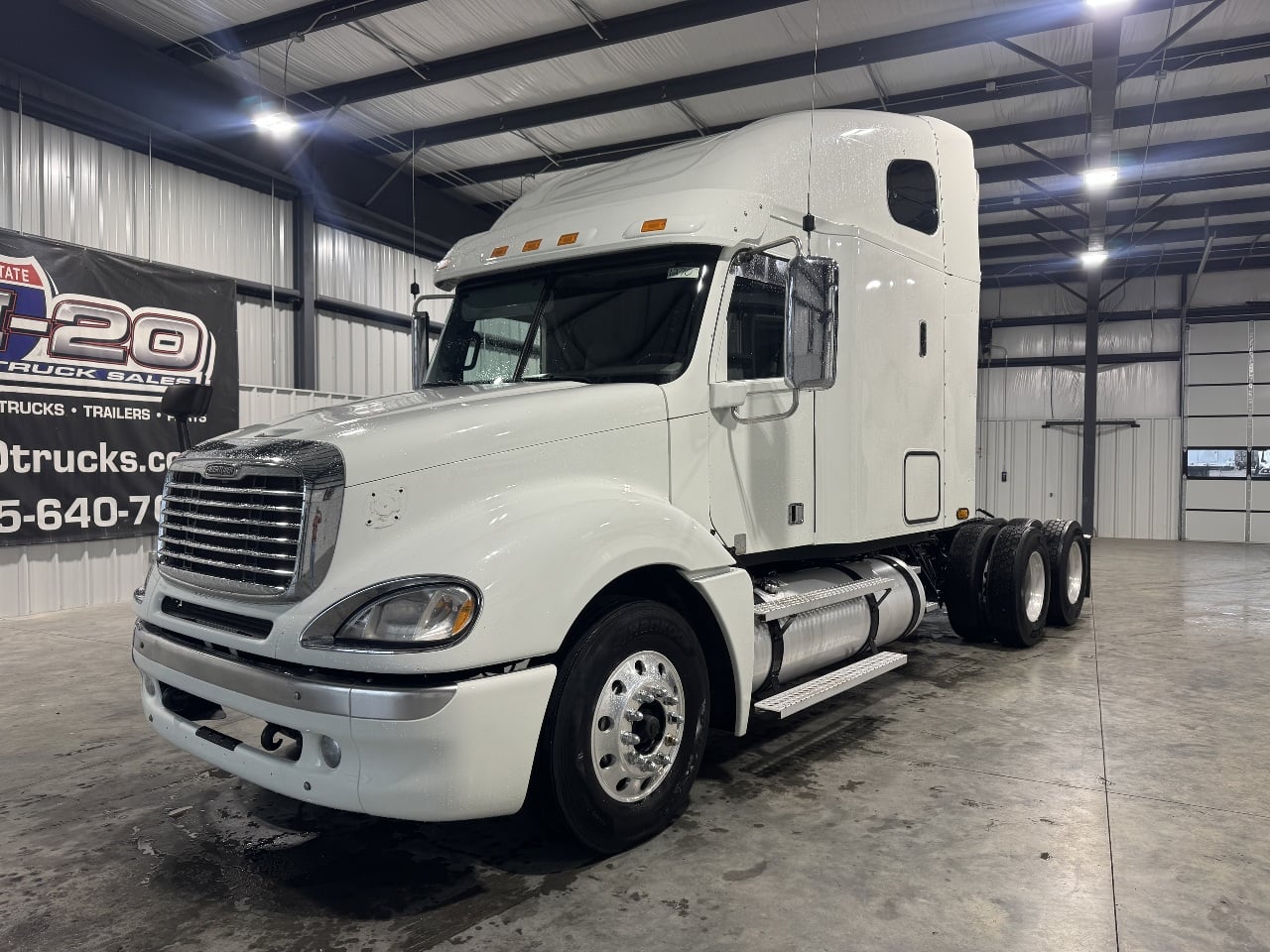 2020 FREIGHTLINER Columbia Tandem Axle Sleeper #1 2020 FREIGHTLINER Columbia Tandem Axle Sleeper #1