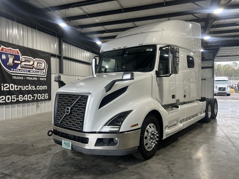 2020-volvo-vnl64t740-tandem-axle-sleeper #15986