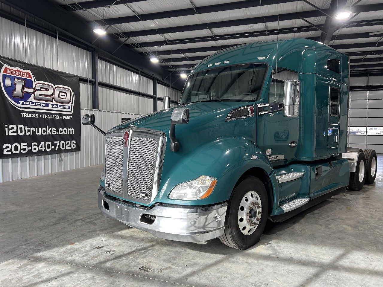 2018 KENWORTH T680 Tandem Axle Sleeper #1 2018 KENWORTH T680 Tandem Axle Sleeper #1