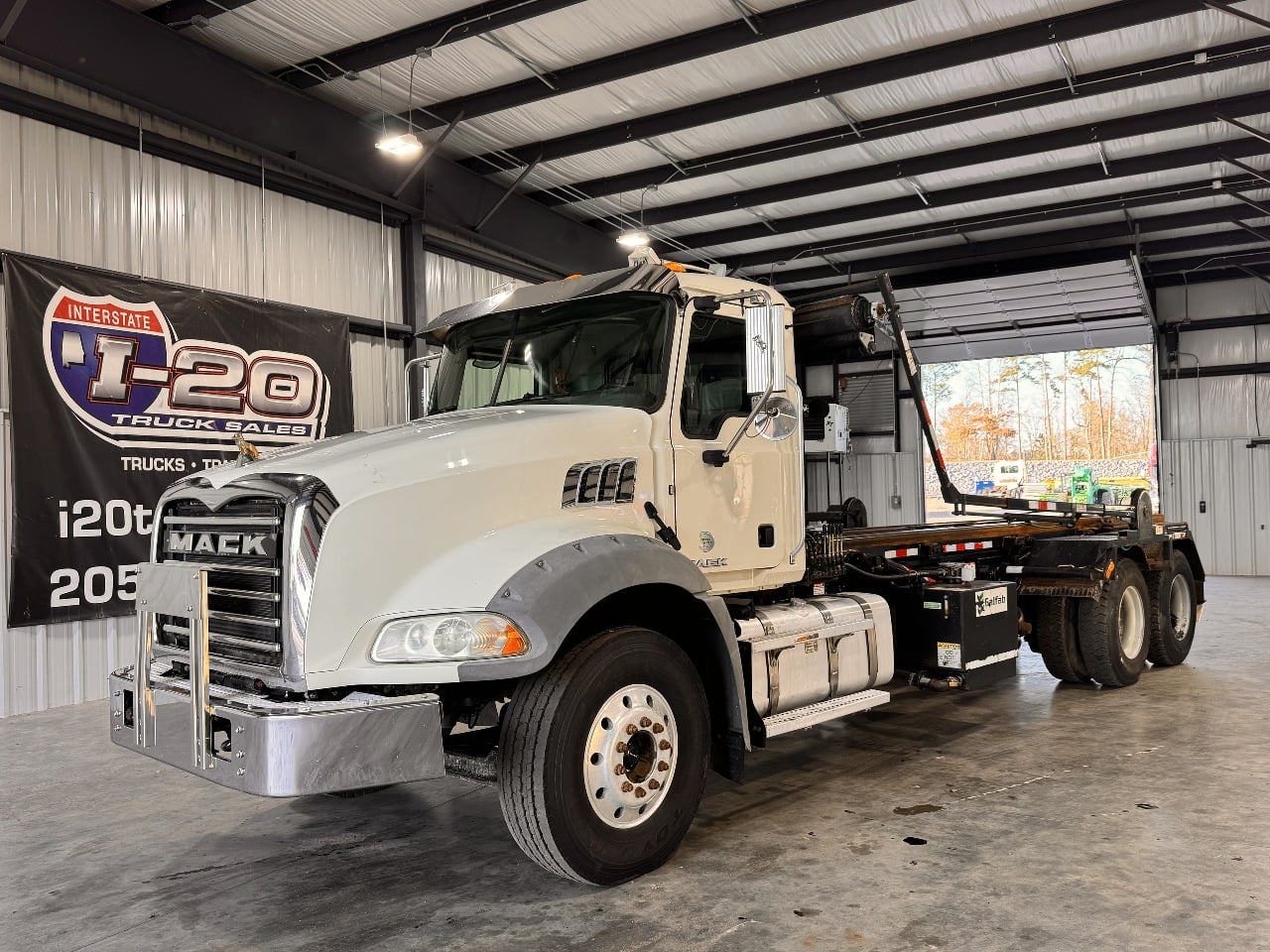 2018 MACK GU813 Roll-Off Truck #1 2018 MACK GU813 Roll-Off Truck #1