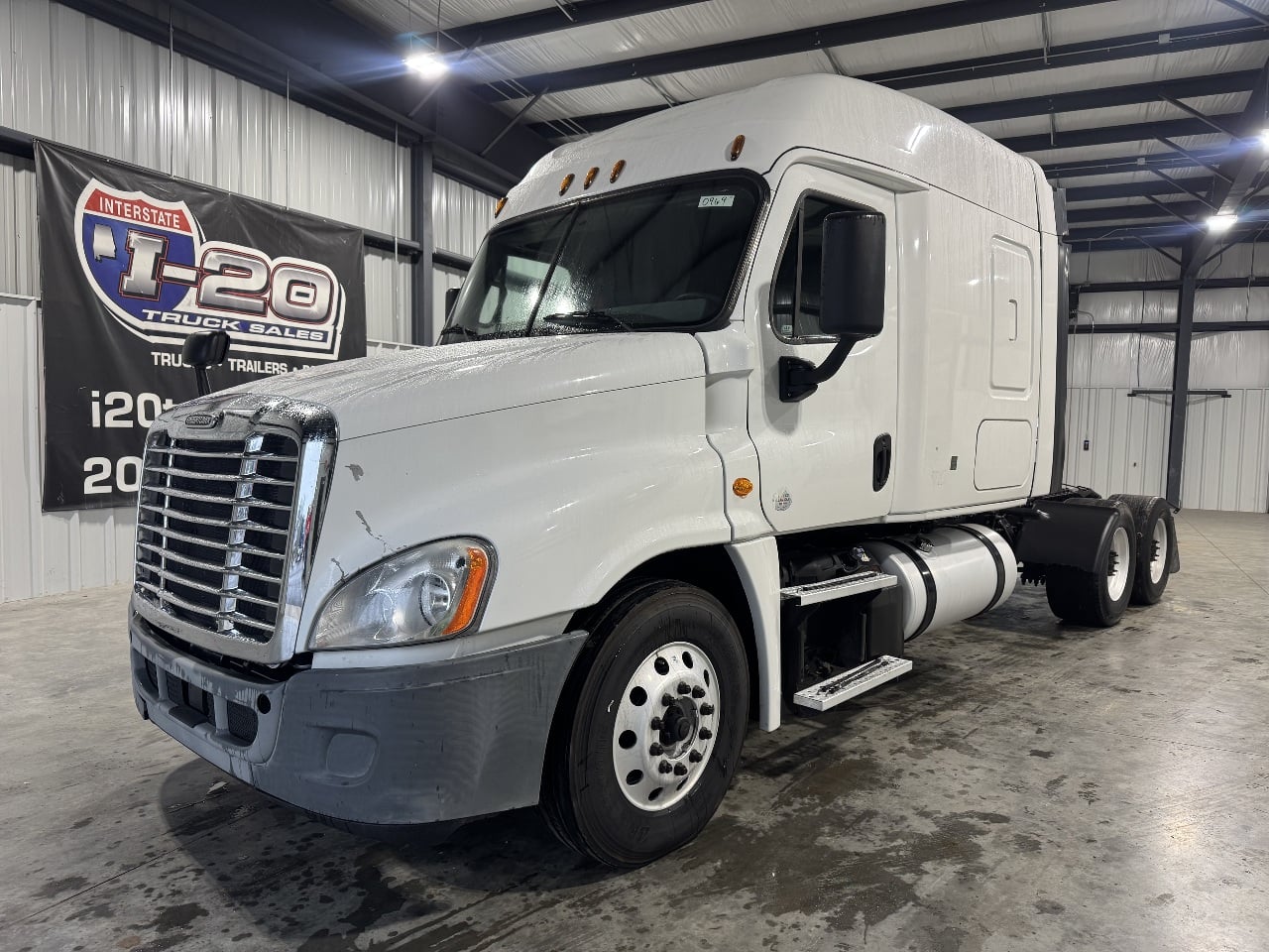 2016 FREIGHTLINER Cascadia Tandem Axle Sleeper #1 2016 FREIGHTLINER Cascadia Tandem Axle Sleeper #1