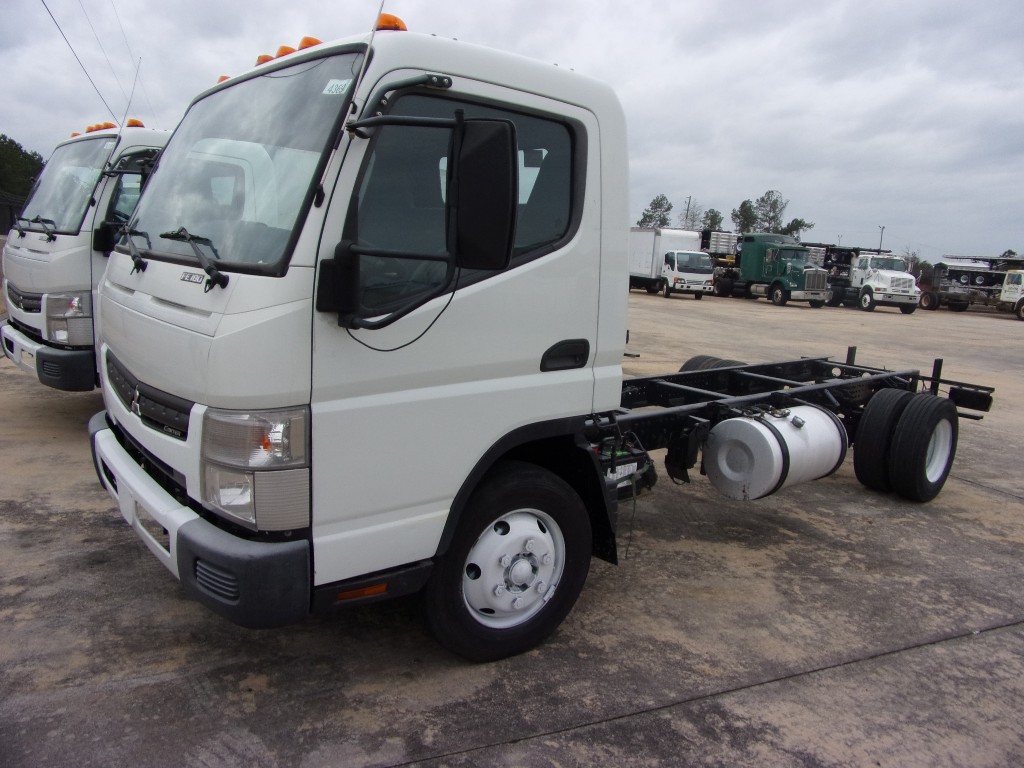 2012 MITSUBISHI FE180 Cab Chassis Truck