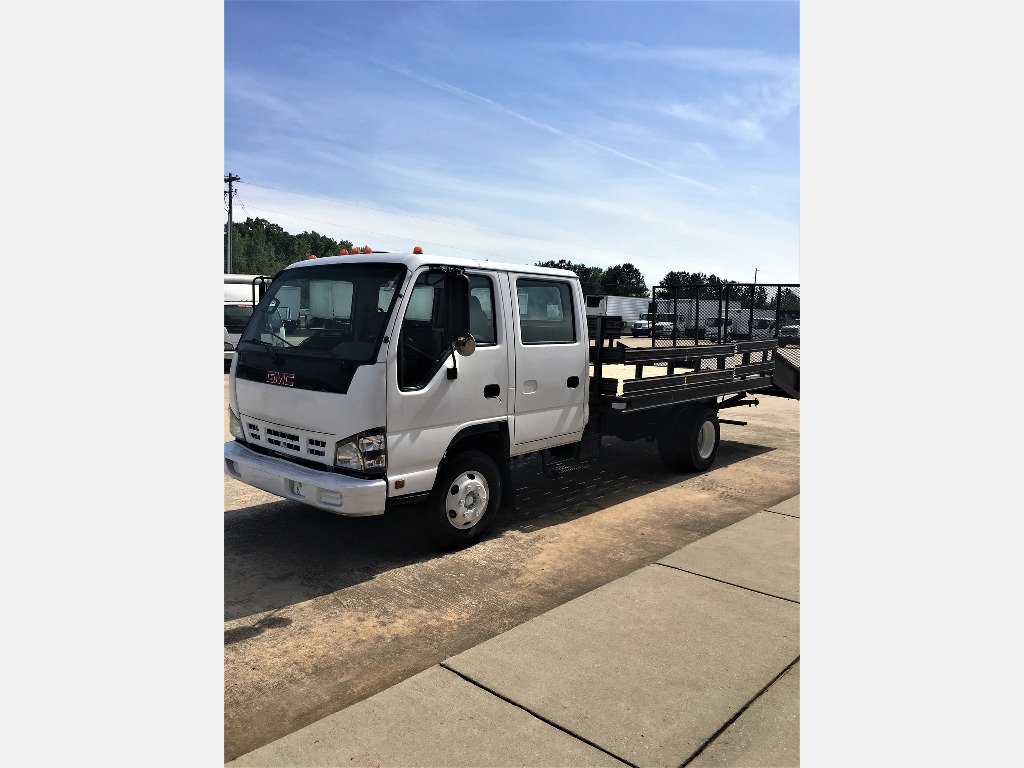 2007 GMC W4500 Landscape Truck