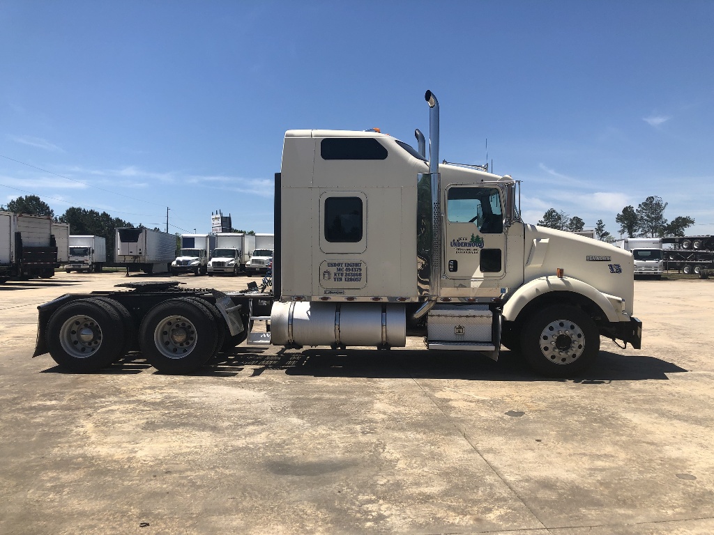2006 KENWORTH T800 Tandem Axle Sleeper