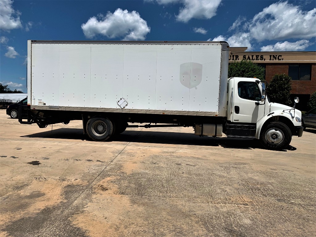 2012 FREIGHTLINER M2 Box Van Truck