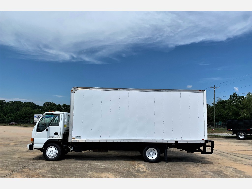 2005 ISUZU NQR Box Van Truck