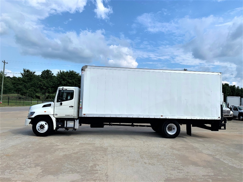 2015 HINO 268A Box Van Truck