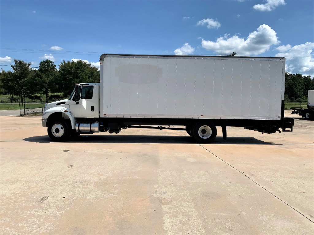 2016 INTERNATIONAL 4300 Box Van Truck