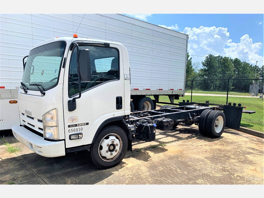 2013 ISUZU NRR Cab Chassis Truck