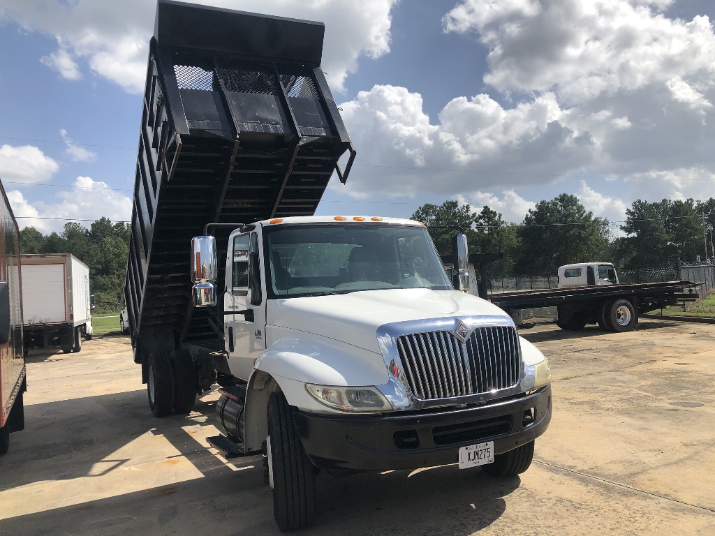 2006 INTERNATIONAL 4300 Box Van Truck