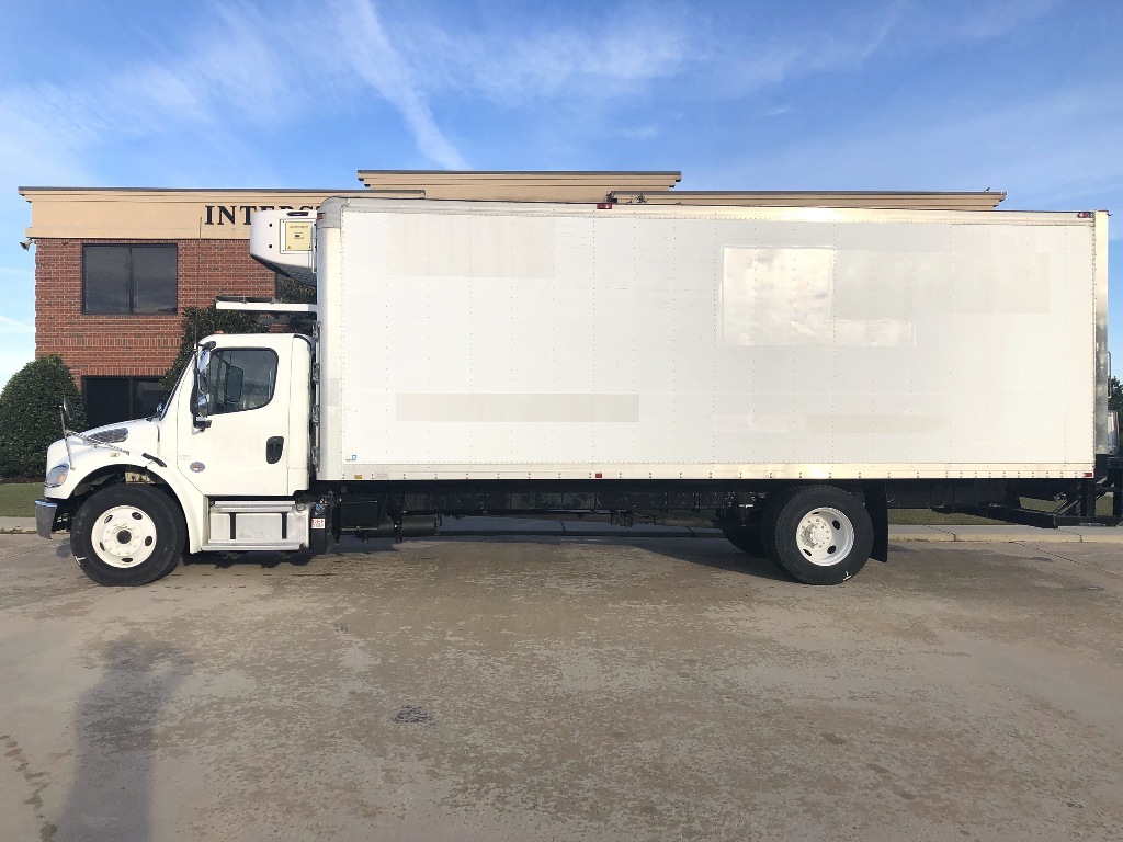 2013 FREIGHTLINER M2 Box Van Truck