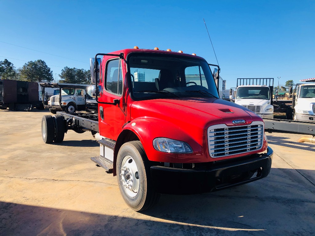 2014 FREIGHTLINER M2 Cab Chassis Truck