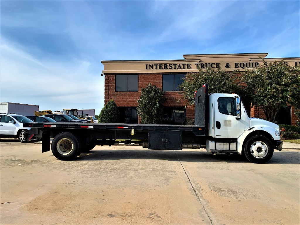 2012 FREIGHTLINER M2 Flatbed Truck