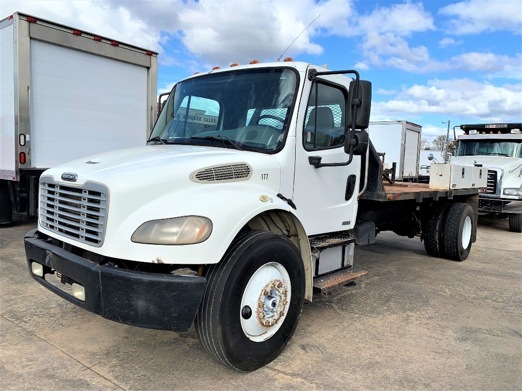 2007 FREIGHTLINER M2 Flatbed Truck