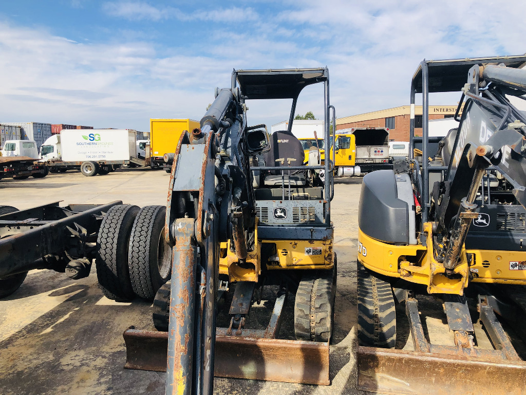 2015 JOHN DEERE 27D Mini Excavator