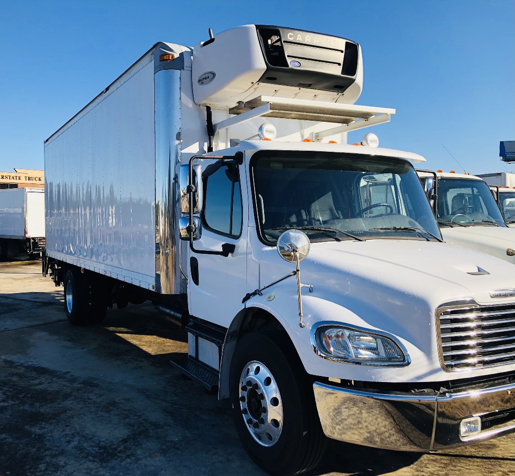 2012 FREIGHTLINER M2 24FT BOX W/ LIFTGATE Reefer Truck