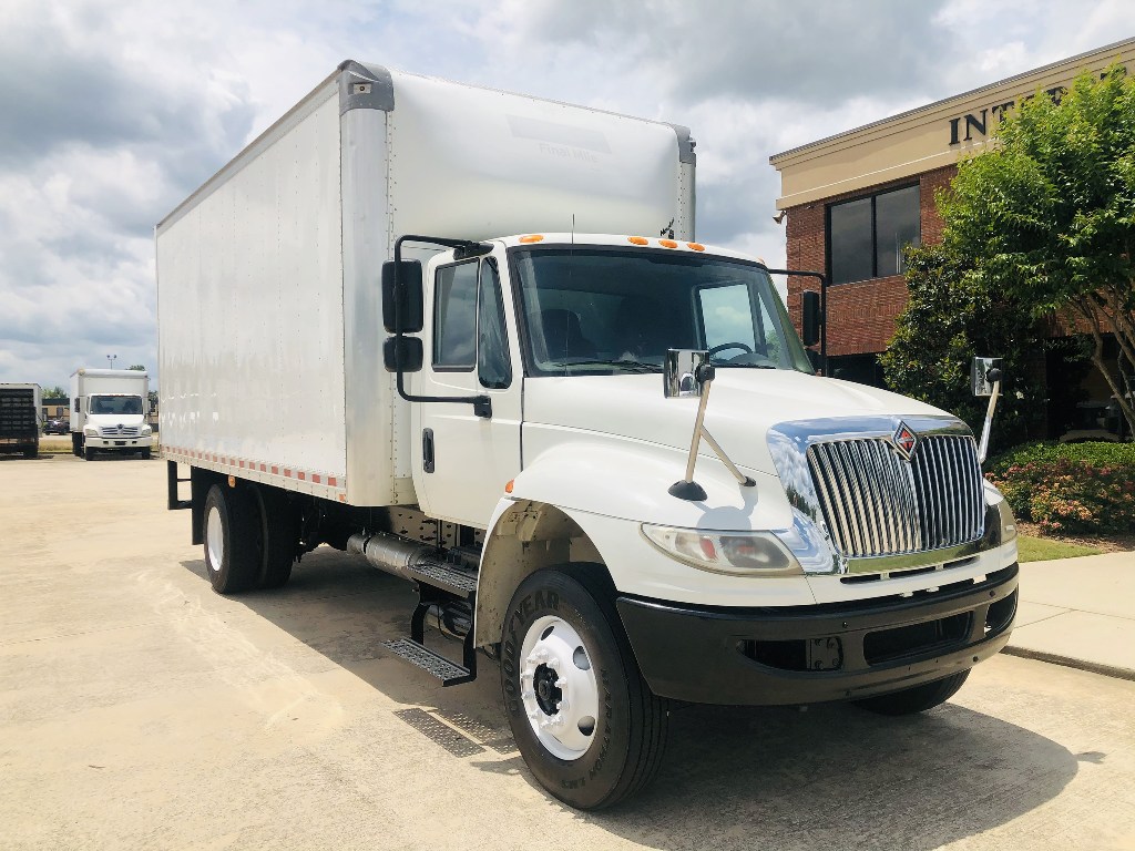 2016 INTERNATIONAL 4300 Box Van Truck