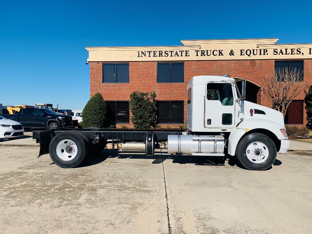 2013 KENWORTH T370 Cab Chassis Truck