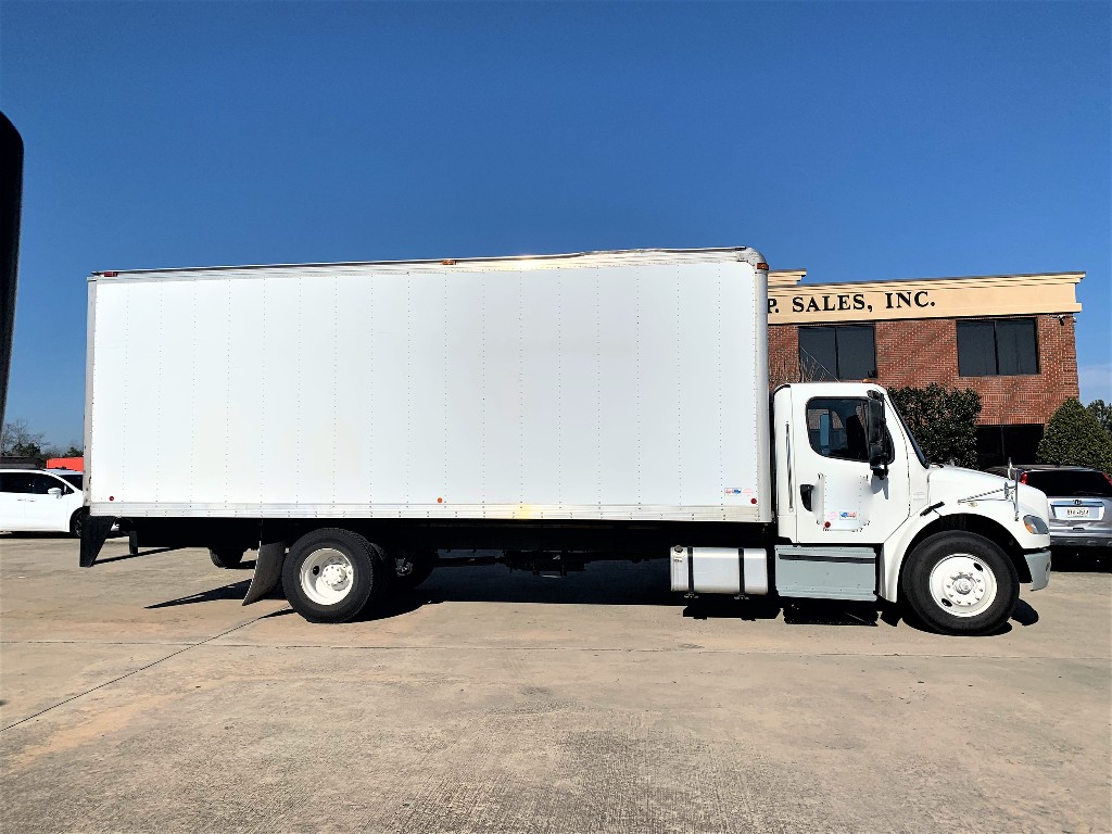 2018 FREIGHTLINER M2 Box Van Truck