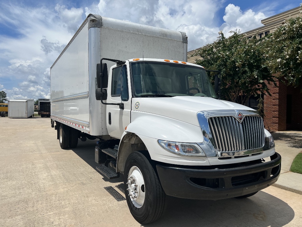 2015 INTERNATIONAL 4300 Box Van Truck