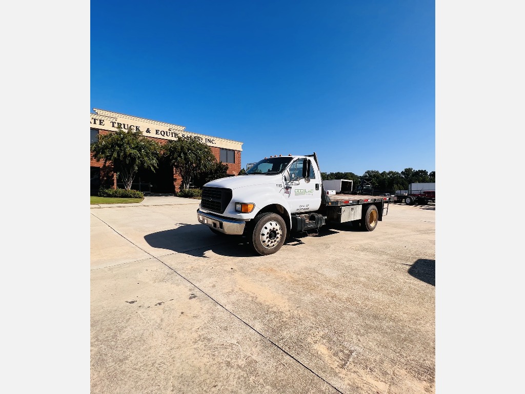 USED 2001 FORD F-650 FLATBED TRUCK #2177