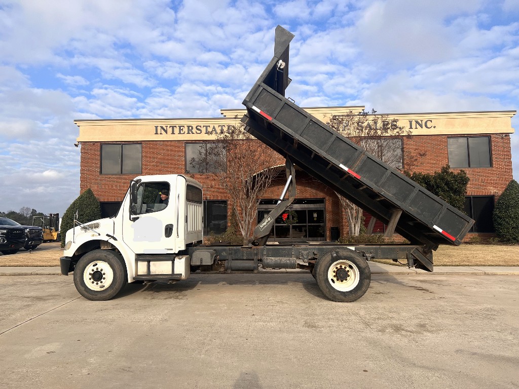 2006 FREIGHTLINER M2 S/A Steel Dump Truck