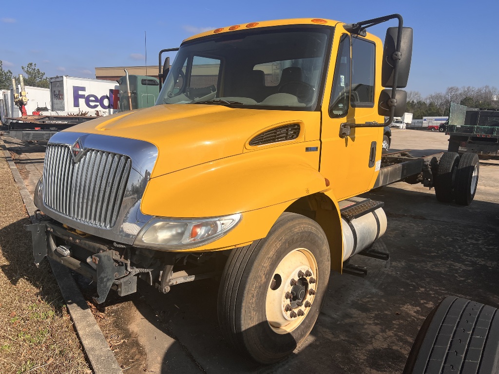 USED 2011 INTERNATIONAL 4300 CAB CHASSIS TRUCK #2191