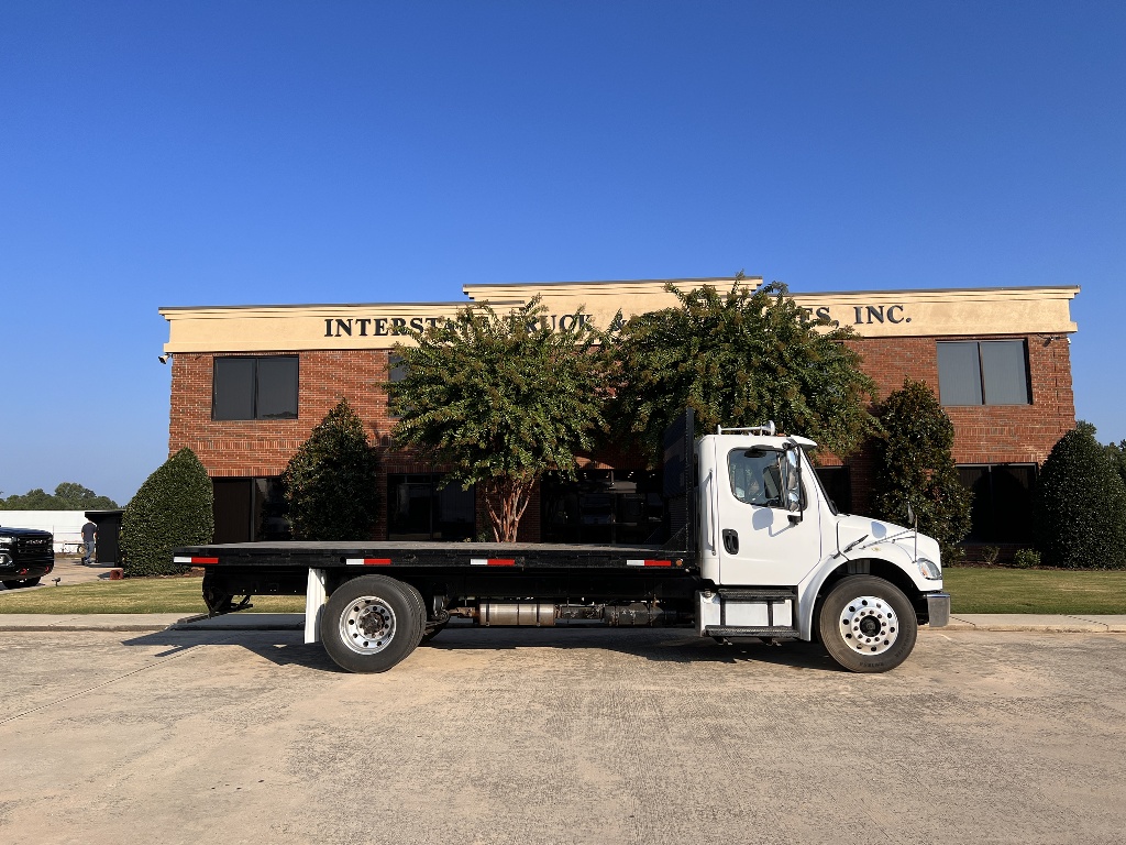 2012 FREIGHTLINER M2 Flatbed Truck
